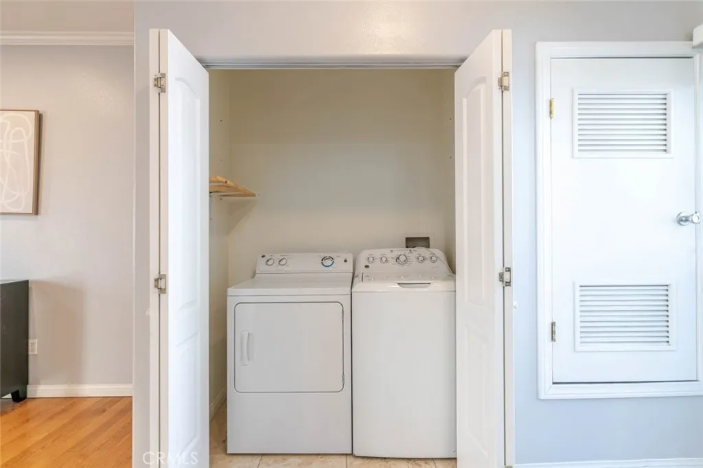 15053 Victory Boulevard 5, Van Nuys, California 91411 home-pic-9